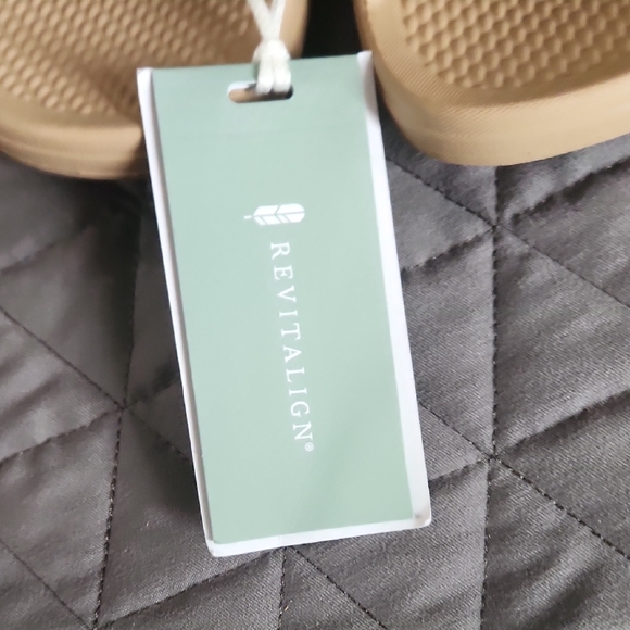 REVITALIGN Kholo Fusion Adjustable Slides In Nougat Color-Women's Size 7-NWT - Picture 4 of 8